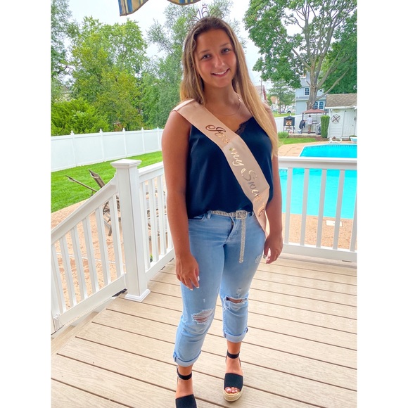 Meet your Posher, Olivia - Picture 2 of 7